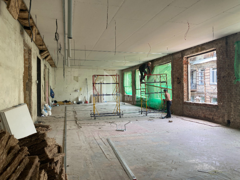 For Sale Hostel - Guesthouse Commercial, in Sololaki