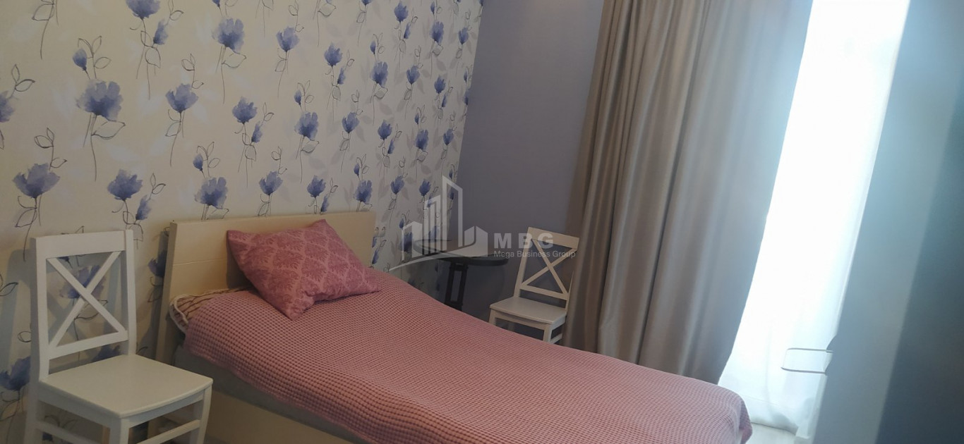 For Sale Flat, in Navtlughi-2