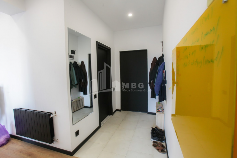 For Sale Flat, in Bagebi