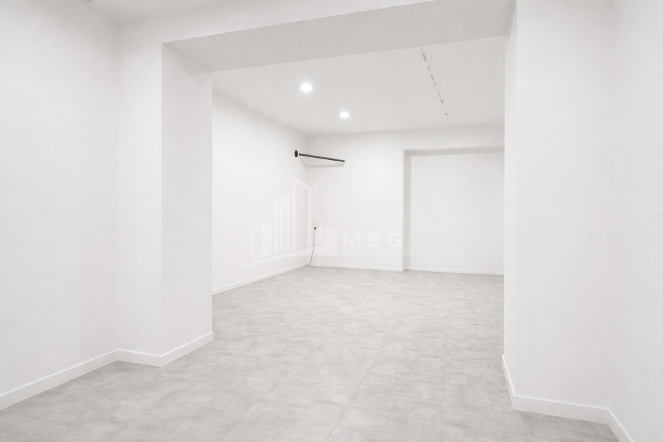 For Rent Universal Commercial On A. Mitskevich Street, საბურთალო