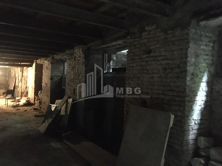 For Sale Hostel - Guesthouse Commercial, in Kalaubani