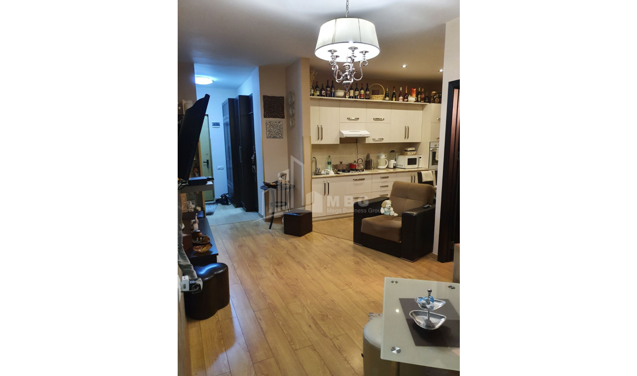 For Sale Flat, in Surrounding area of metro Guramishvili