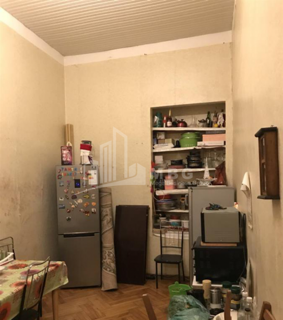 For Sale Flat, in Zemo Vera