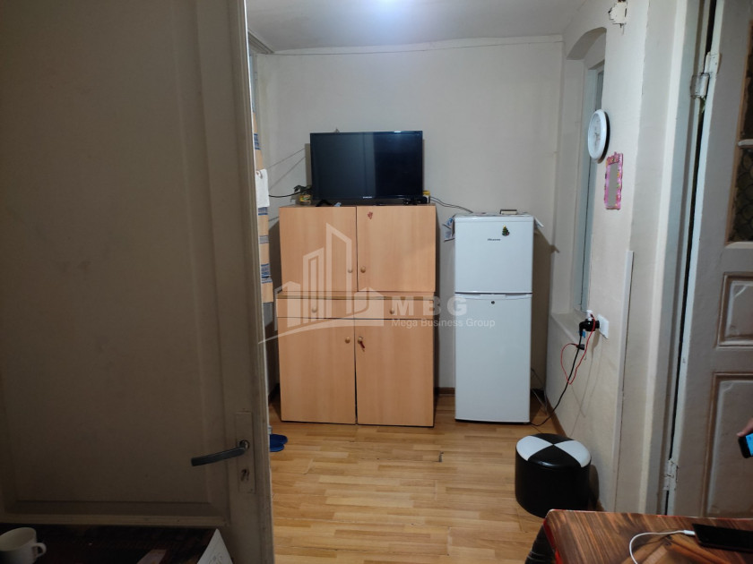 For Sale Flat, in Isani