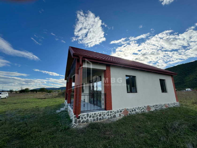 იყიდება სახლი - აგარაკი არაგვისპირში, დუშეთი