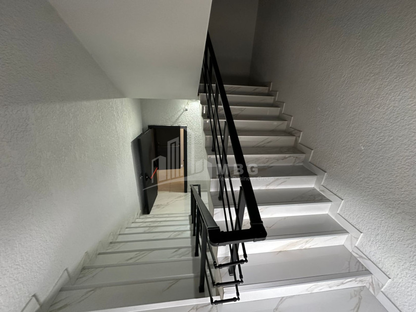 For Rent Commercial On A. Beliashvili Street, დიღმის მასივი