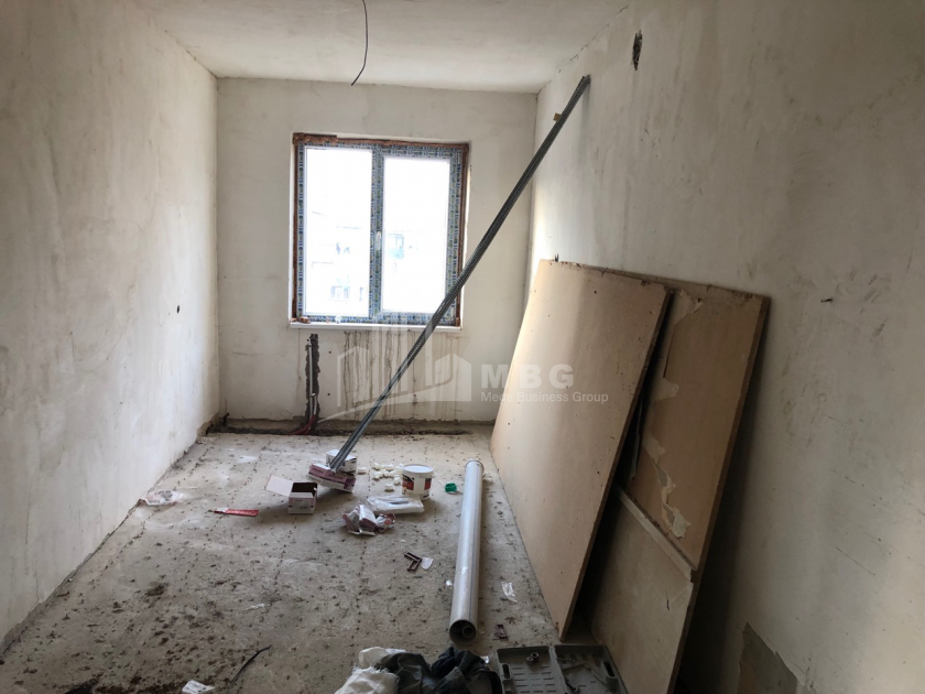 For Sale Flat, in Varketili