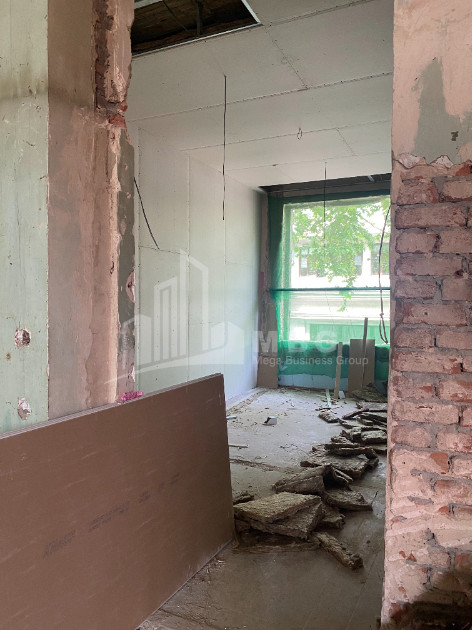 For Sale Hostel - Guesthouse Commercial, in Sololaki