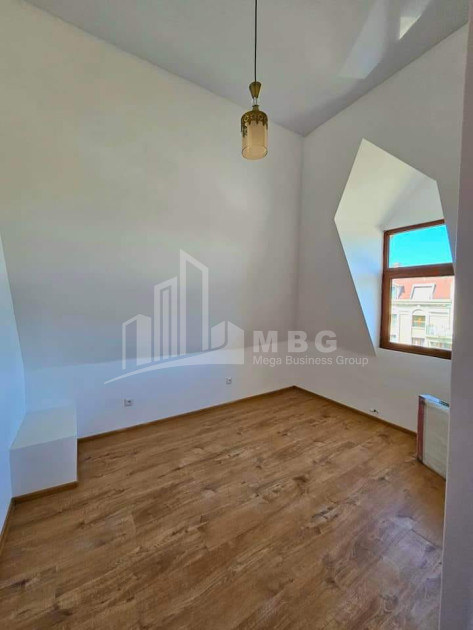 For Sale Flat, in Varketili