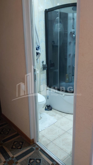 იყიდება ბინა, გლდანის მასივი