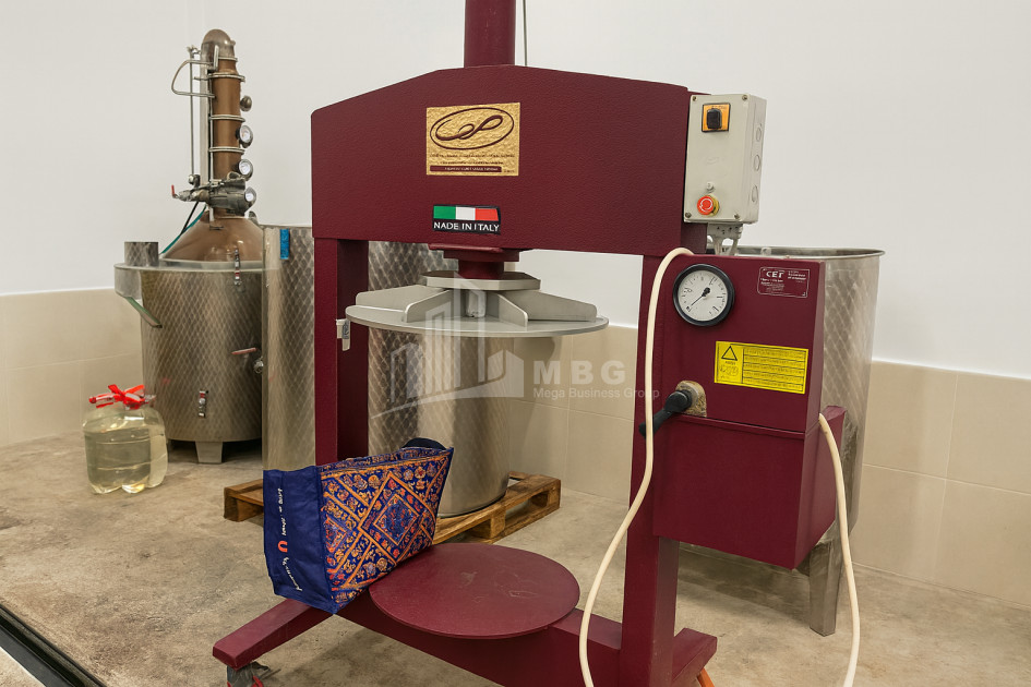 იყიდება კომერციული ფართი დოესი კასპი შიდა ქართლი