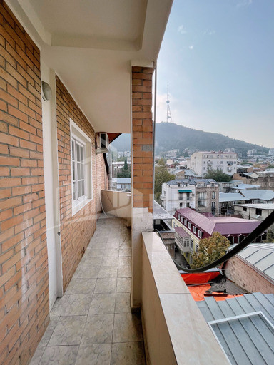 For Rent Flat, in Mtatsminda