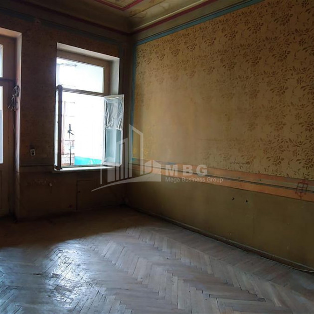 For Sale Flat, in Sololaki