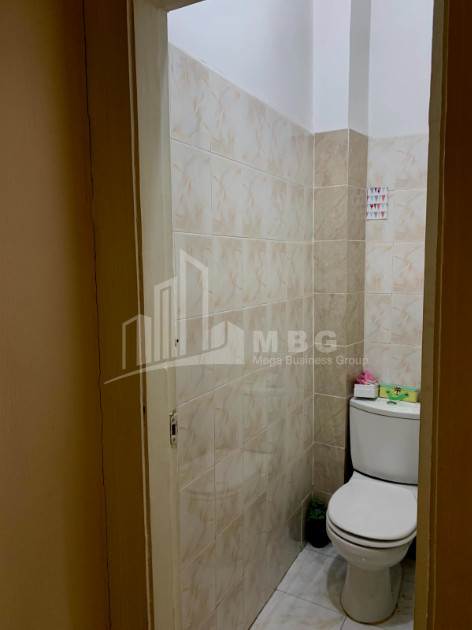 იყიდება ბინა, საბურთალო