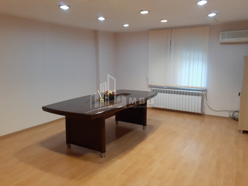 For Sale For office Commercial, in Mtatsminda