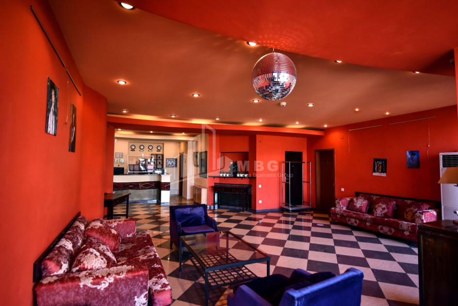 For Rent Hotel - Resort Commercial, in Mtatsminda District