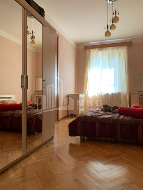 For Sale Flat, in Isani