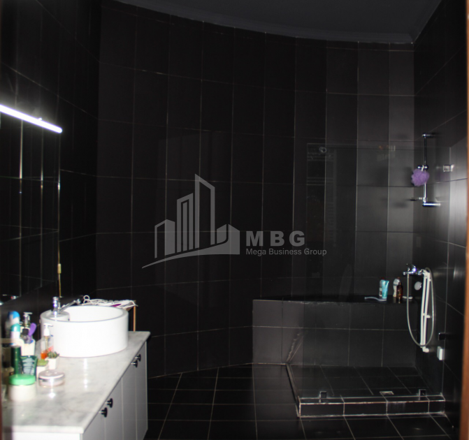 For Rent Flat, in Zemo Vera