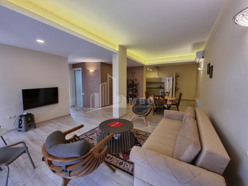 იყიდება ბინა, ვაკე