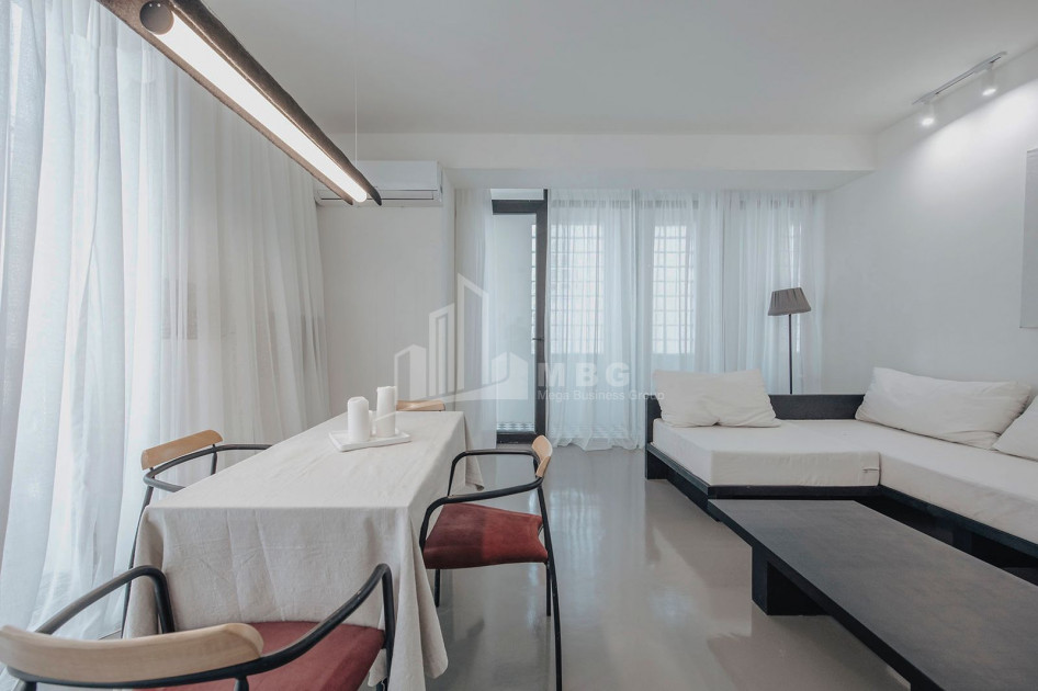 Продается Квартира, в Мтацминда