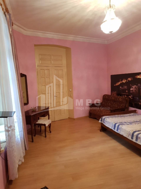 В аренду Квартира, в Мтацминда