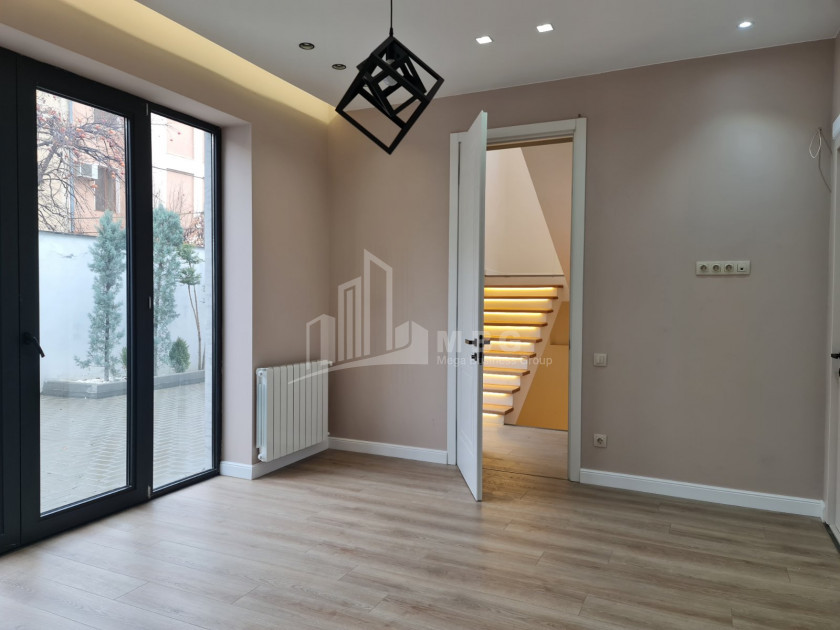 For Sale House - Villa, in Nutsubidze micro-districts (I-V)