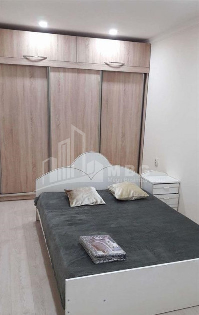 იყიდება ბინა, ვაკე