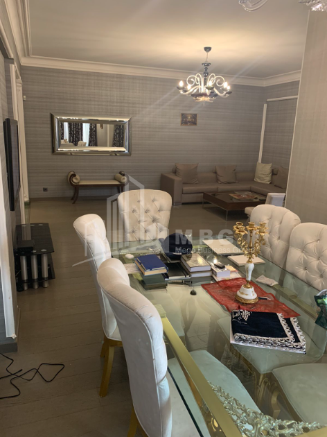 For Sale Flat, in Vake