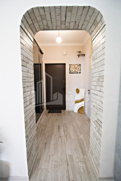 For Sale Flat, in Isani