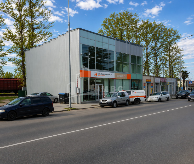 For Sale Building Commercial In Abasha