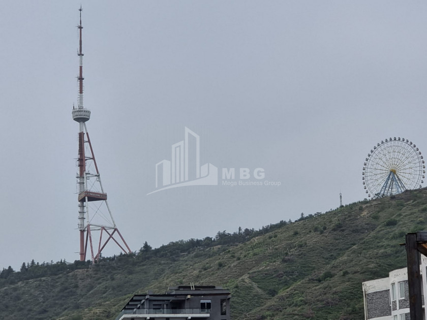 იყიდება ბინა, ვაკე