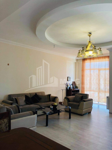 იყიდება ბინა, გლდანის მასივი