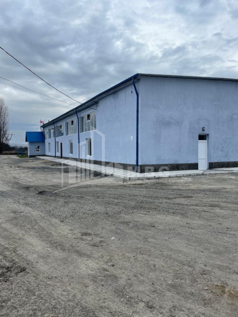 For Sale Refrigerator-freezer area Commercial In Ruisi, Kareli