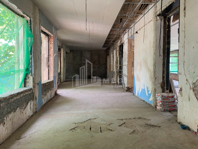 For Sale Hostel - Guesthouse Commercial, in Sololaki