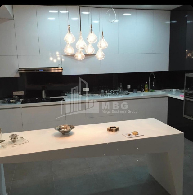 Продается Квартира, в Ваке