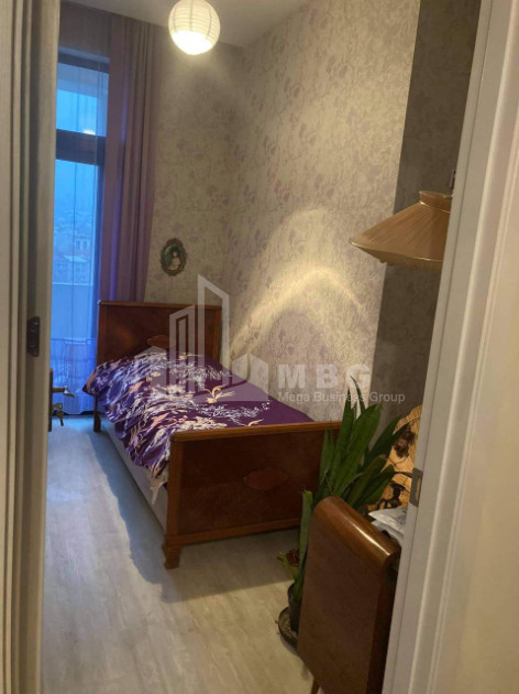 For Sale Flat, in Isani