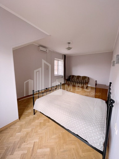 For Rent Flat, in Mtatsminda