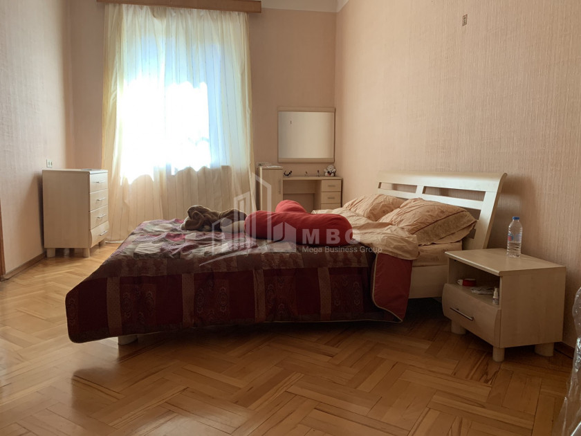 For Sale Flat, in Isani