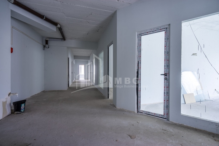 იყიდება საოფისე კომერციული ფართი, საბურთალო