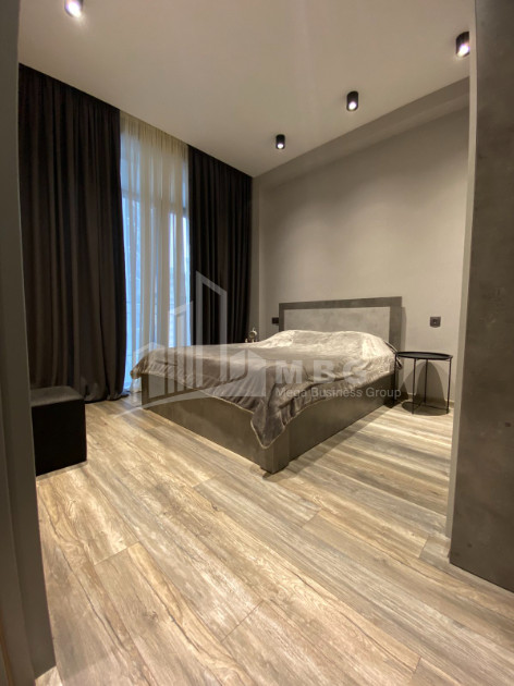 იყიდება ბინა, საბურთალო