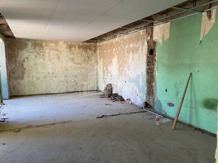 For Sale Hostel - Guesthouse Commercial, in Sololaki