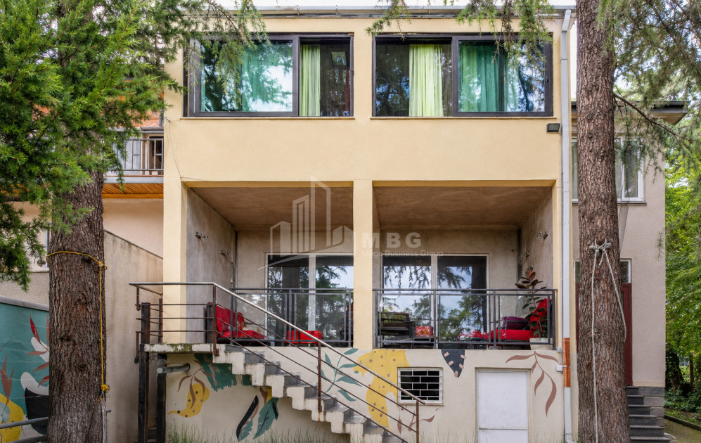 Продается Старое здание Дом - Вилла В Цхнети, Ваке Район