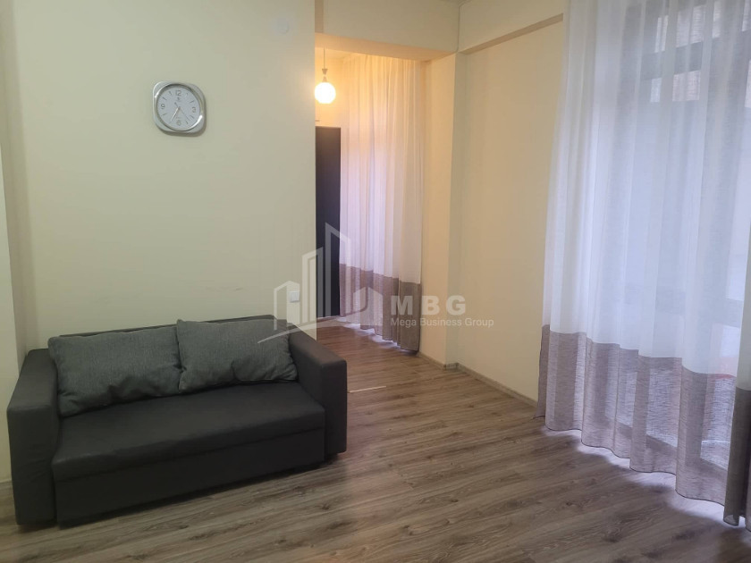 For Rent Витражный фасад Commercial, in Sololaki