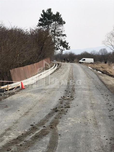 For Sale Country Land, in Ghuleli