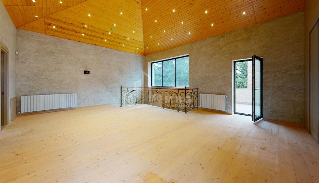 იყიდება სახლი - აგარაკი, დიღმის ჭალა