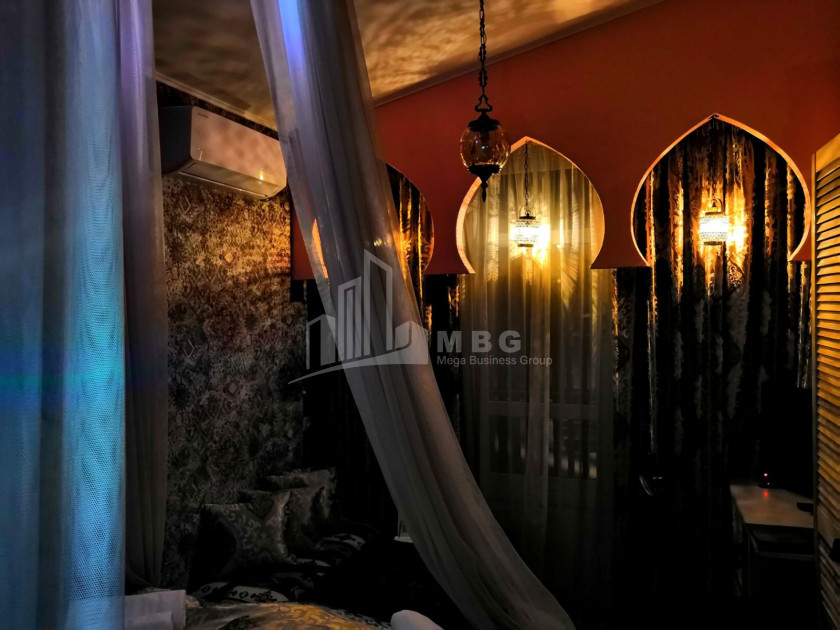 For Sale Hotel - Resort Commercial, in Abanotubani