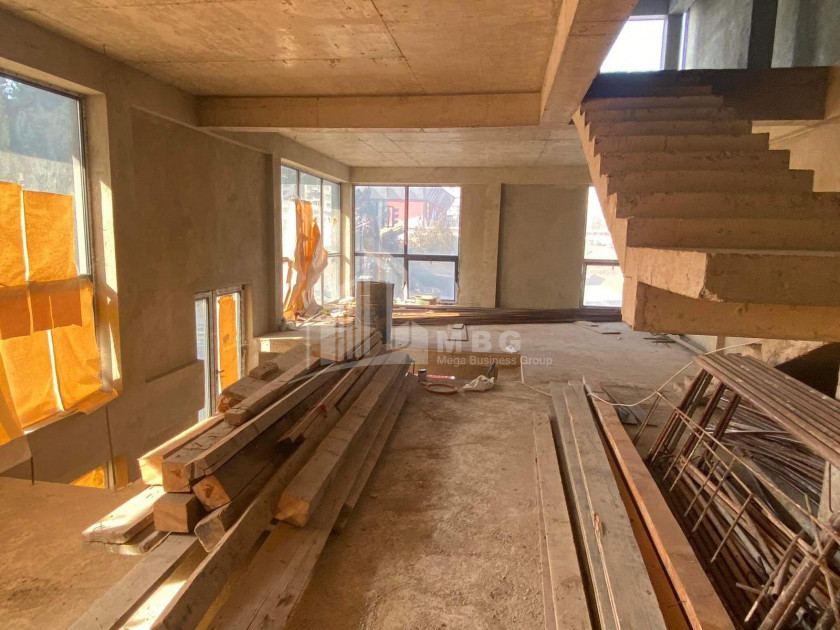 For Rent Витражный фасад Commercial, in Gldani Massive