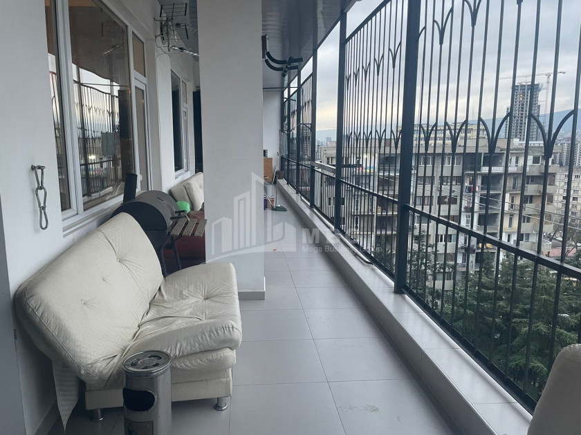 იყიდება ბინა, დიღმის მასივი