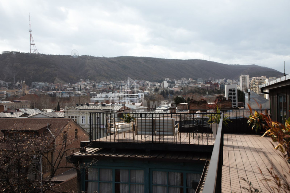 Продается Старое здание Квартира На проспекте Д. Агмашенебели, პლეხანოვი