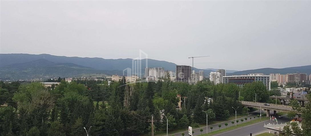 For Sale Flat, in Surrounding area of metro Guramishvili